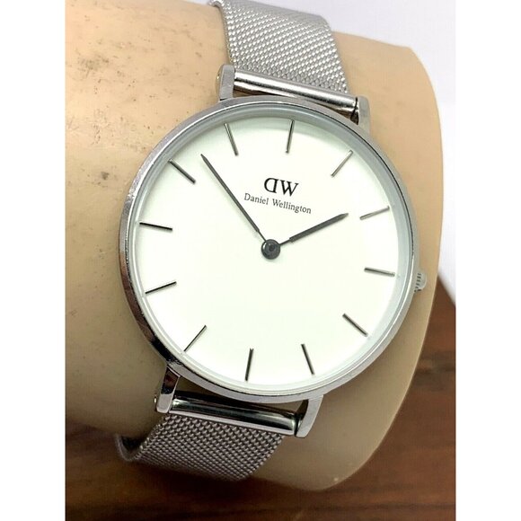 Daniel Wellington Womens Watch DW00100164 White Dial 32mm Silver Tone Mesh Strap - Picture 10 of 13